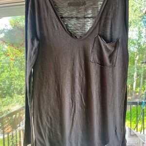 We The Free grey V-Neck Long Sleeve Top Free People sz medium